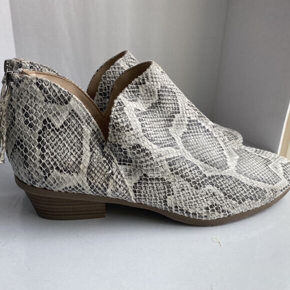 Kenneth Cole Reaction Side Way Snakeskin White Heel Zip Ankle Bootie Shoes Sz 8 - Picture 10 of 12